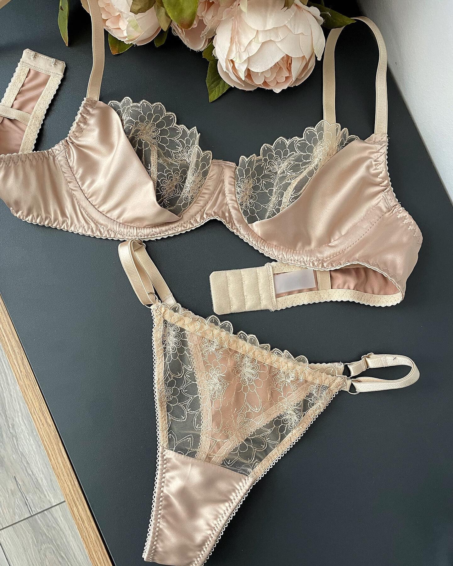 Mon Belle Garter Belt by Angie's Showroom