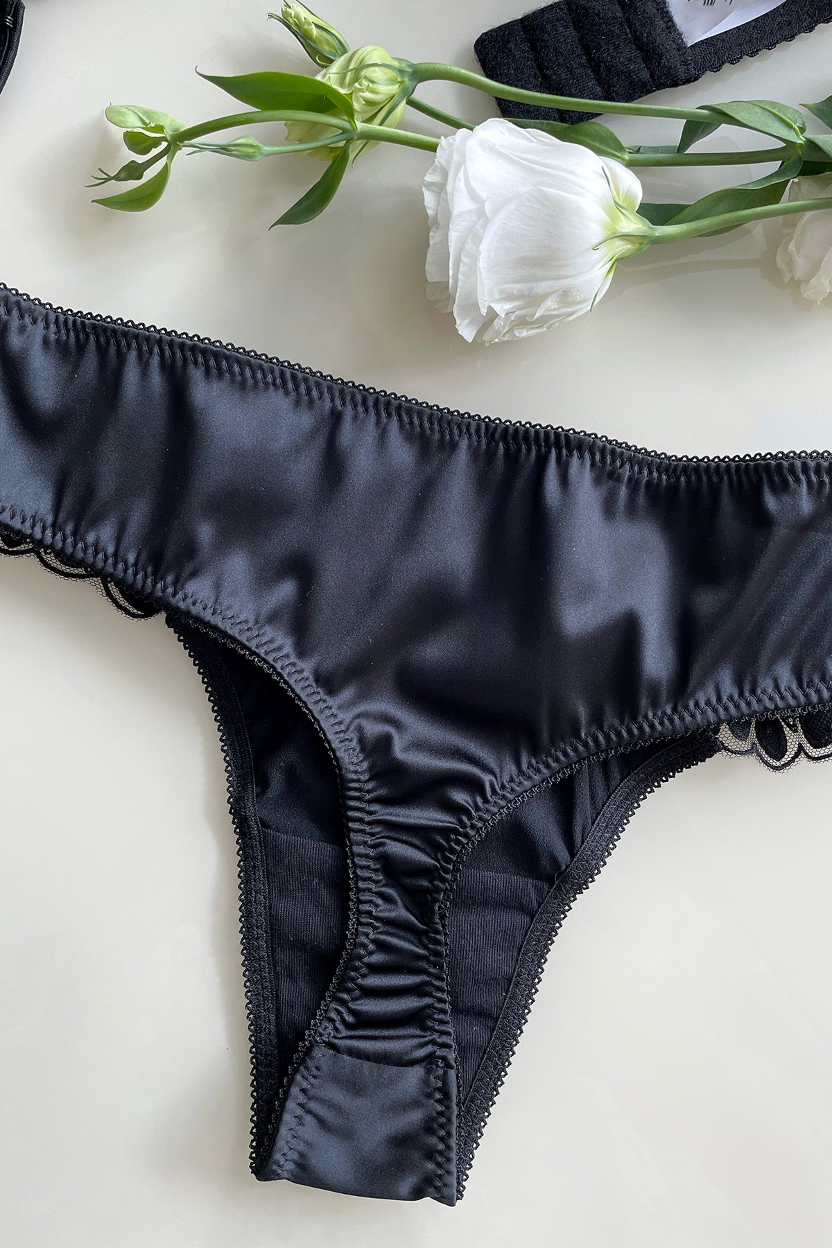Bloom Black Lingerie Set - Angie's showroom