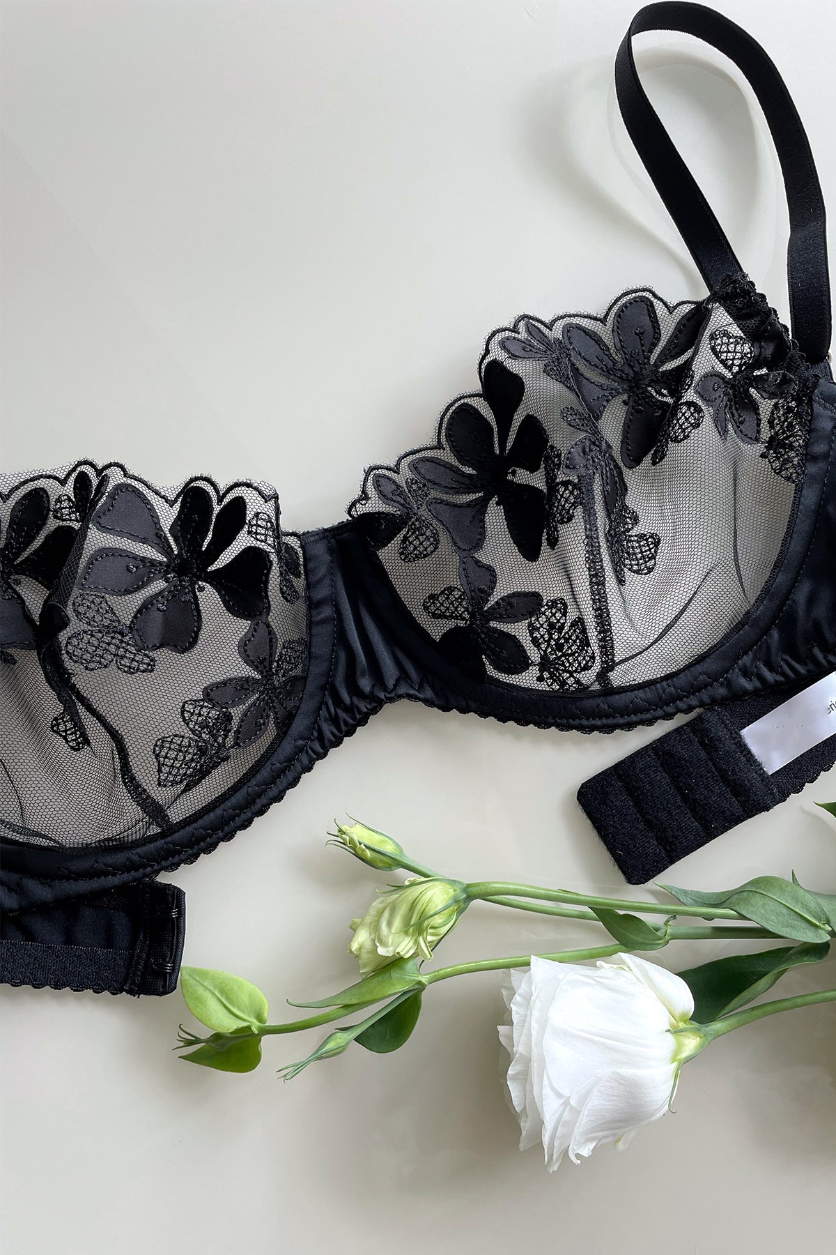 Bloom Black Lingerie Set - Angie's showroom