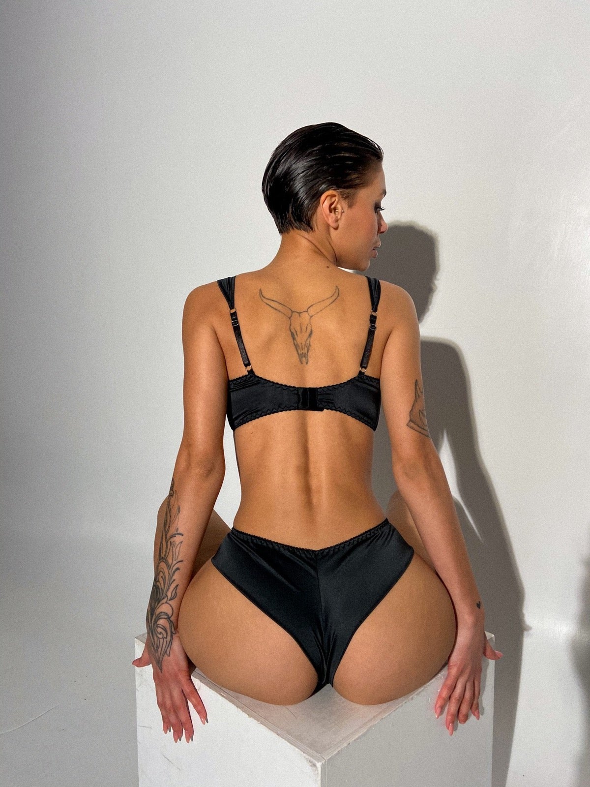 Privilege Black Silk Lingerie Set - Angie's showroom