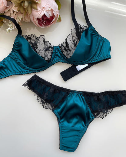 Mon Belle Garter Belt by Angie's Showroom